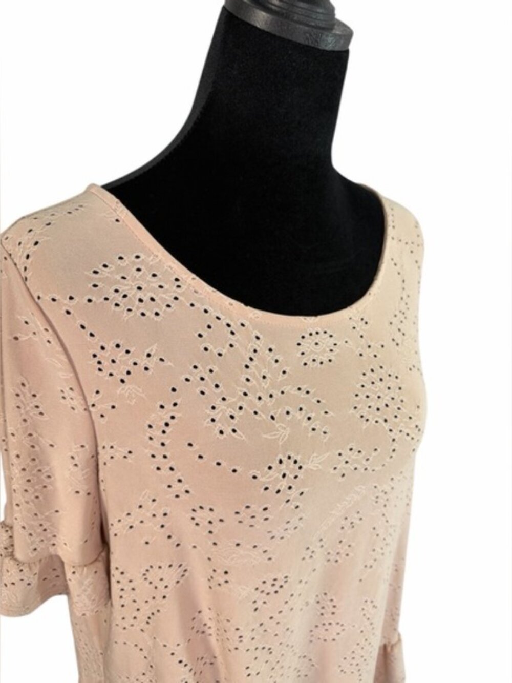 W5 Concepts Blush Pink Eyelet Ruffle Top M Cottagecore Boho Romantic - Picture 3 of 7